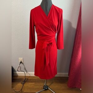 💐2/$35 Ann Taylor wrap dress in red